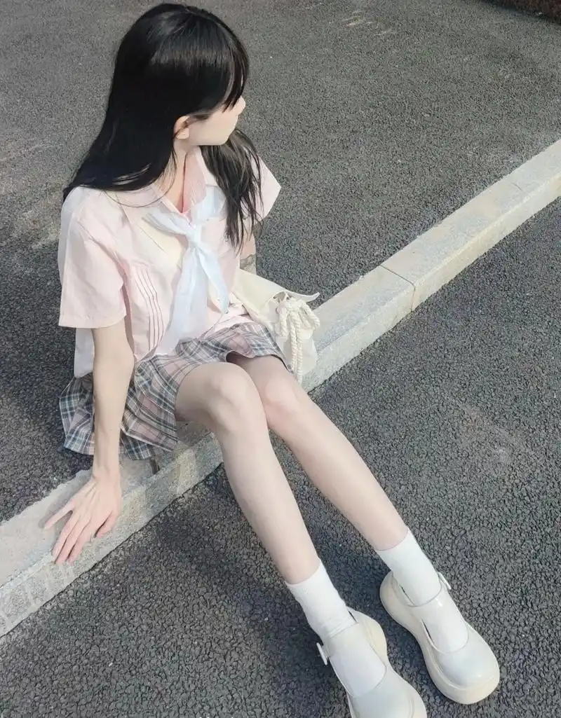 令人心动的头像壁纸文案  ##jk #快喊你女朋友拍的壁纸 - 抖音