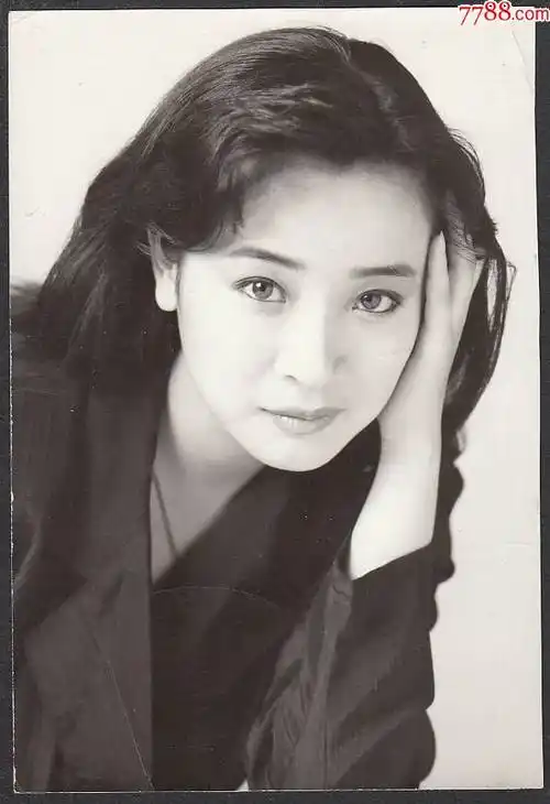 著名影视演员陈小艺