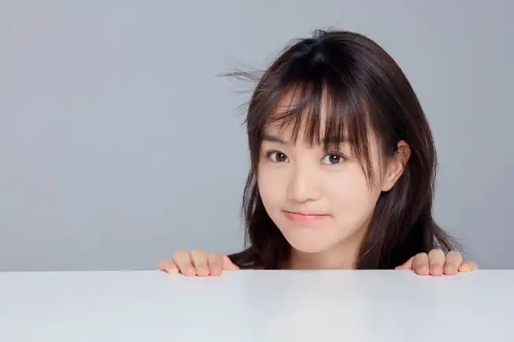 > 胡意旋可爱俏皮写真图片(2/4)