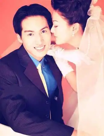言承旭早期结婚照曝光组图