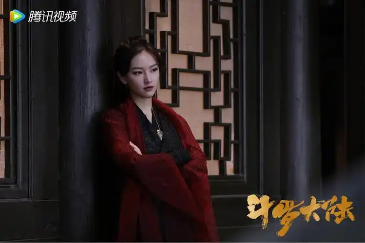 黄灿灿《斗罗大陆》热播 为酷飒"拽姐"胡列娜注入灵魂魅力