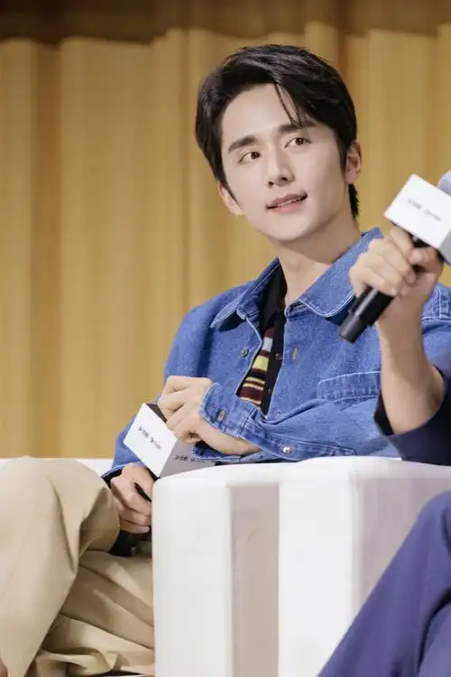 周洛的洛曼史##张新成周洛##张新成微暗之火