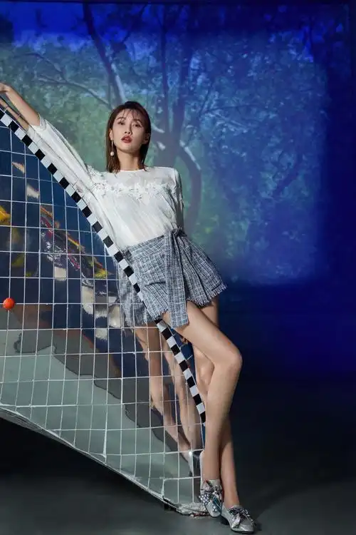 李斯羽~美丽俏佳人