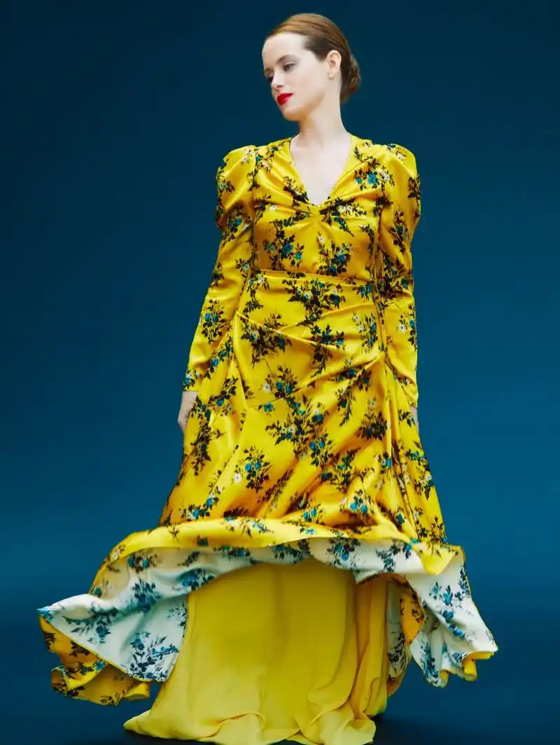 克莱尔·福伊《时尚芭莎》英国版时尚写真