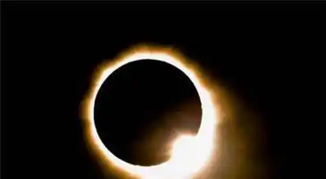 原创美国史上最诡异的一天6个州被血月笼罩专家这可不是月食