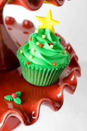christmas tree cupcake - so pretty