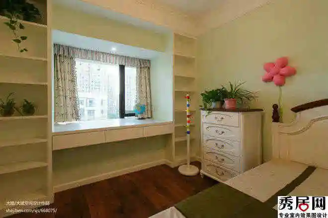普通窗户改内飘窗书桌装修效果图 卧室旧窗户改造成带抽屉飘窗电脑桌
