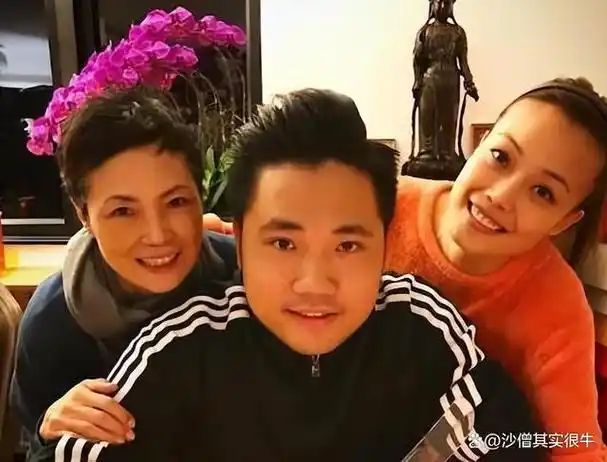 容祖儿放弃当红事业陪妈妈一起抗癌结婚后也选择跟妈妈一起住