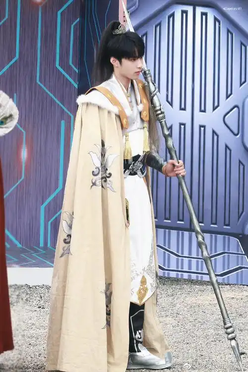 刘耀文cos小合集,麻烦多出点,我是真的很喜欢看百变耀文