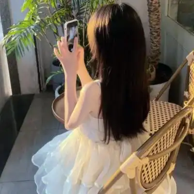 高级感背影头像女