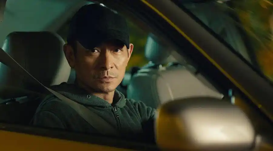 《拆弹专家2》终极预告海报双发 刘德华角色更扑朔迷离