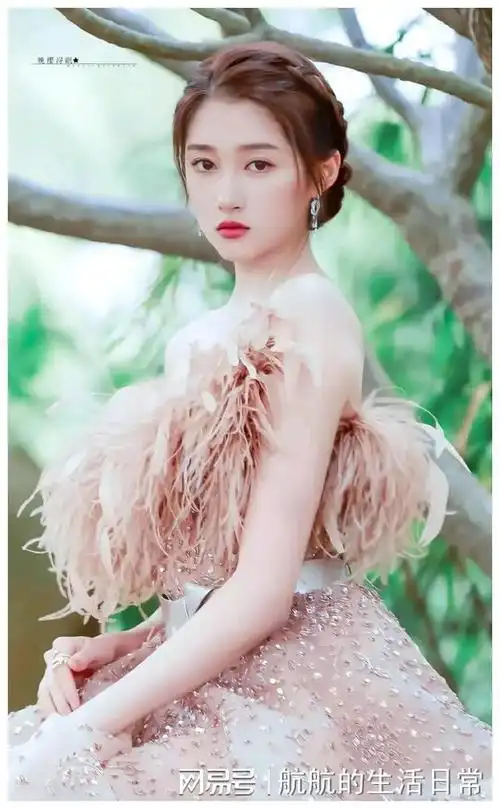 关晓彤:青春正好,未来可期