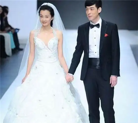 徐翠翠老公是谁 传经演员文章大力撮合走一起