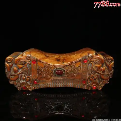 旧藏老黄杨木镶嵌宝石艾灸木枕纯手工雕刻双面饕餮纹双头象熏颈椎枕头