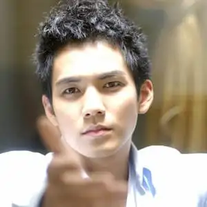 钟汉良图片_微信头像男图片_扣扣居