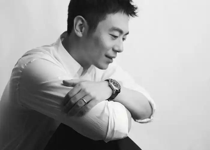 朱亚文近期电影作品《中国医生》,于7月9日全国上映,他饰演广东第一位