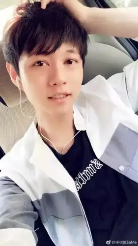 斗鱼竟准备收集女装大佬粥粥酱能否匹敌轩墨宝宝