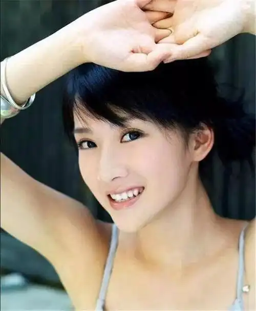 陈道明女儿被公开,原来是我们熟悉的她,难怪这么有气质|陈道明|陈格