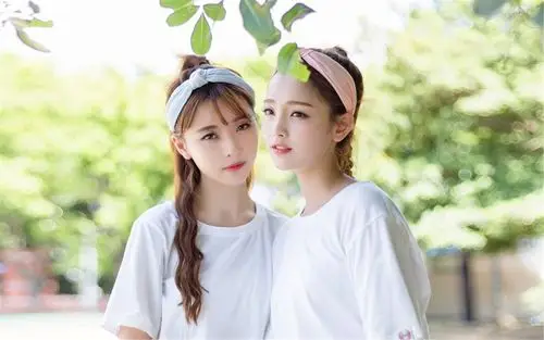 好闺蜜清新系美女写真高清桌面壁纸图片下载