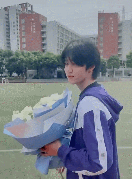 中考结束后的刘耀文