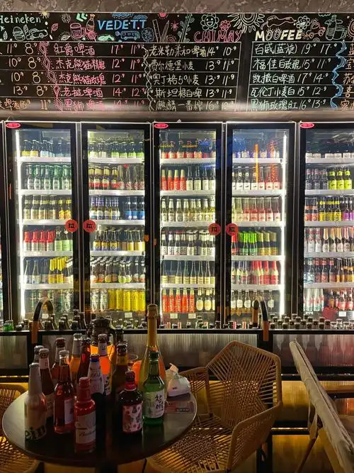 成都南门的平价啤酒超市人均40下班微醺地