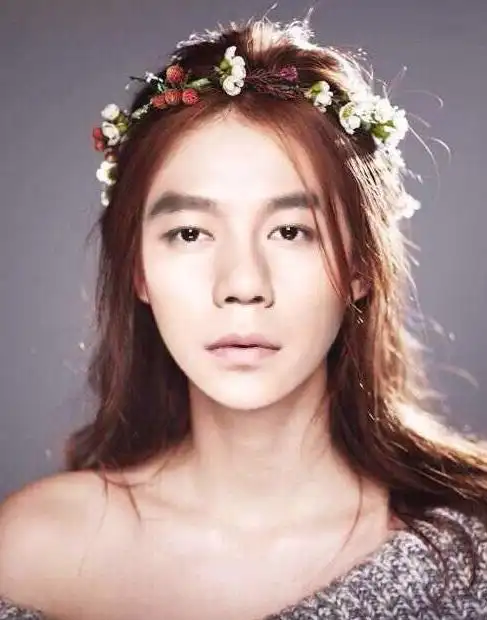 李晨"穿"范冰冰女装遭恶搞 angelababy转发并调侃