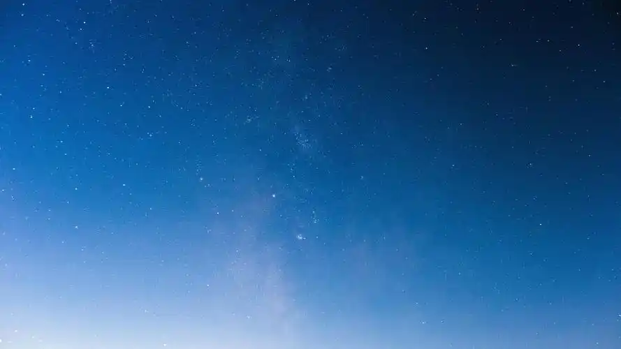 有哪些好看到爆的蓝色系壁纸