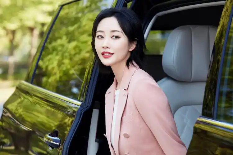 上汽大众viloran定名威然首席体验官李纯邀你共享威然之旅