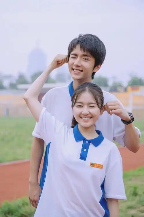 对张新成李兰迪永远有林杨余周周滤镜##演员谈恋爱需要公开吗