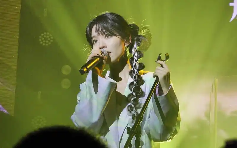 【房东的猫】美好事物-你看 秋月温柔撕破了花瓣(4k hdr)2023石家庄