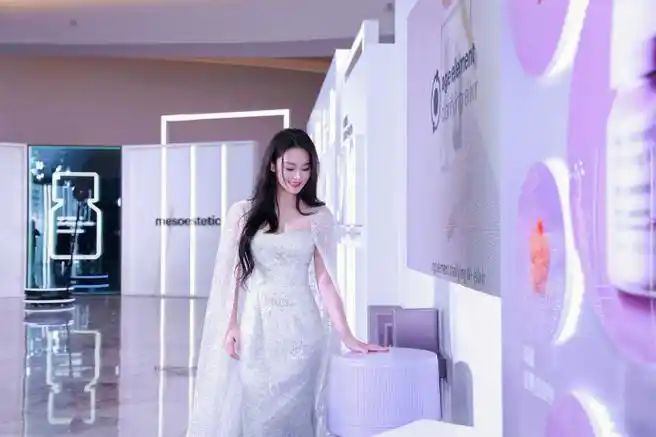 斯蒂克亚太区品牌大使参加品牌新品发布会, 发布会上的张馨予状态绝了