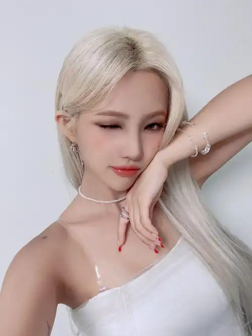 gidle田小娟发文道歉组合回归受阻成为导师的田小娟玩脱了