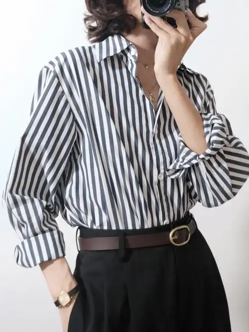 工作日搭配男友风条纹衬衫西装中裤