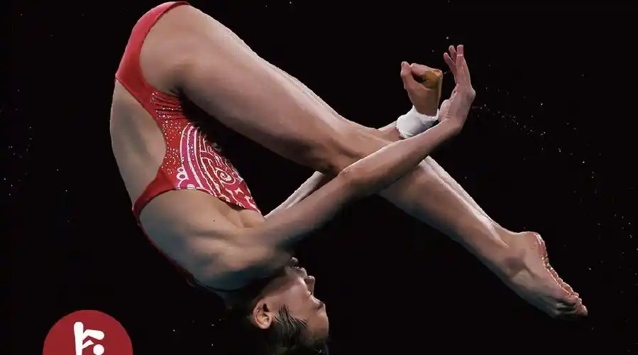 跳水天才横空出世!14岁全红婵女子10米跳台夺冠!