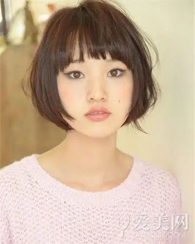 圆脸女生适合波波头 活泼俏皮惹人爱