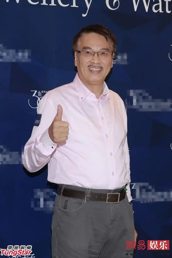 吴孟达暴病后首次公开亮相