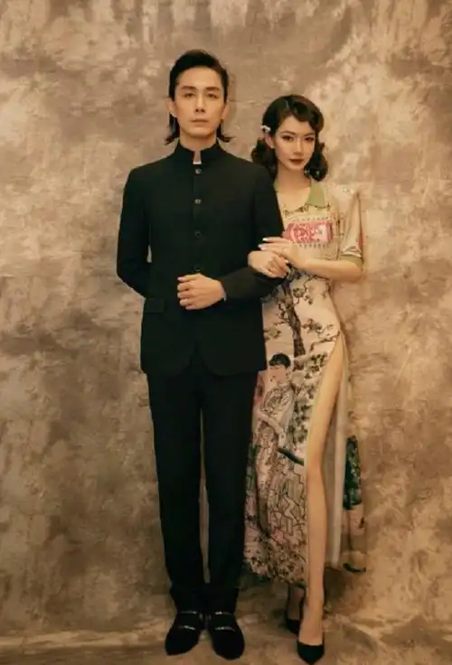 戚薇旗袍造型尽显女人味肤白貌美大长腿都纷纷开始羡慕李承铉