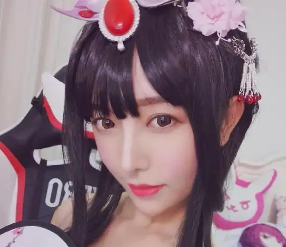 饺子君竟然还cos女警朱迪兔,网友:身材果然够有料