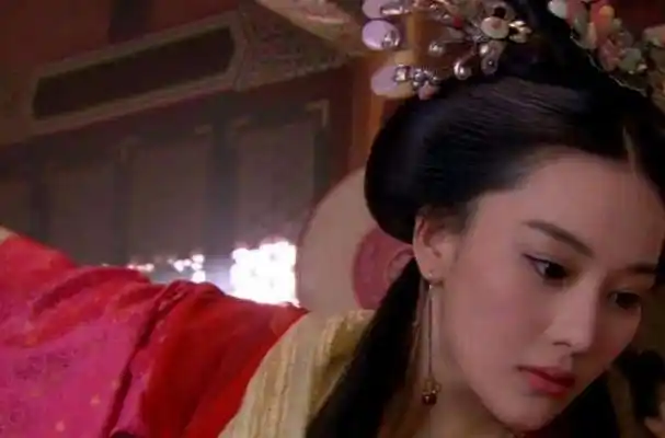 富家千金沦落为风尘女子,依靠自己的能力,有了护国夫人的称号