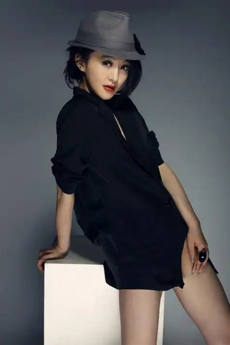 2,青春失乐园里的田晓天的详细资料,住址,qq.微博等等等等等东西.