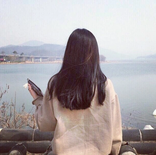 情感测试哪个女孩的背影最悲伤测你喜欢的人是否喜欢你