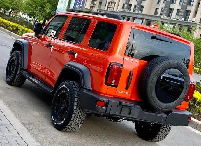 坦途克300价越野图片长城旗下高端品牌wey首款硬派越野车——坦克300