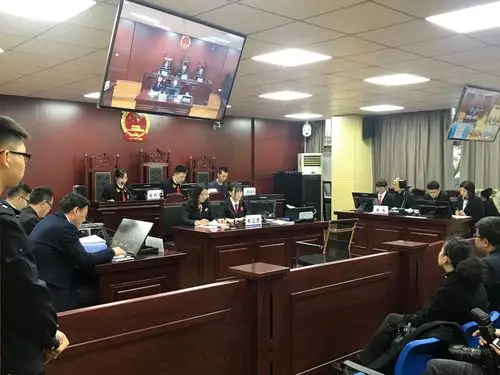 中铁八局成功举办"弘扬宪法精神,建设法治八局"模拟法庭审判活动