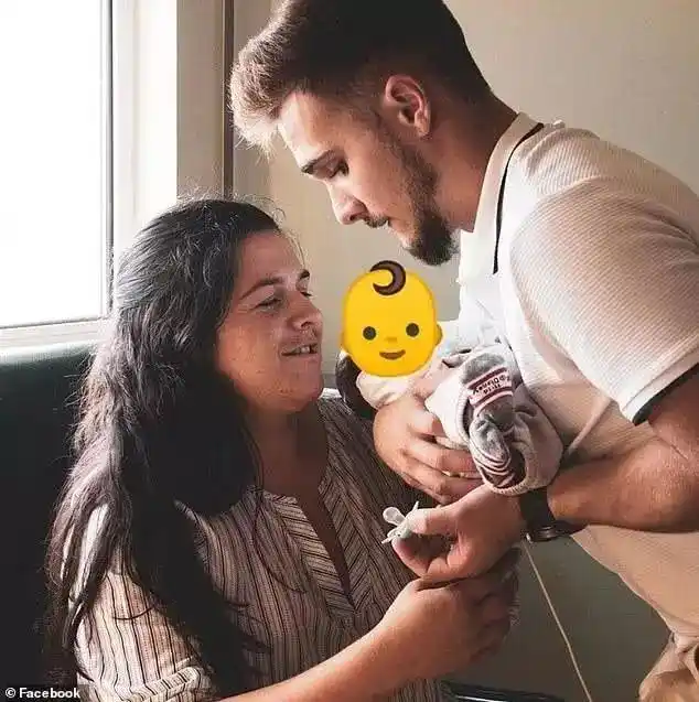 孕妇生下无脸婴儿无眼睛鼻子头骨缺失产检3次都未发现