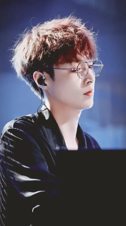 删除 来自泡泡圈:                                      张艺兴