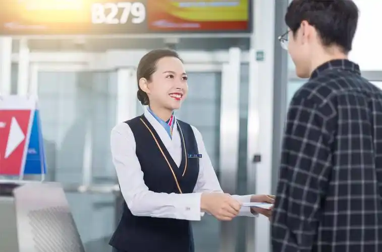 南航地面服务制服形象