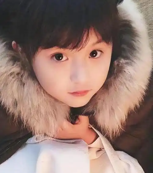 两岁出道收入百万,因太漂亮被禁止整容,现今的刘楚恬咋样了?