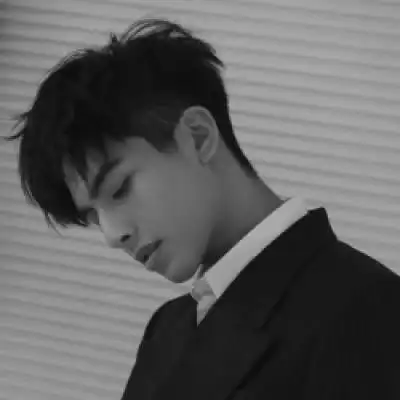 辞桉黑白男头/受的伤害多了就麻木了_男生头像_我要个性网