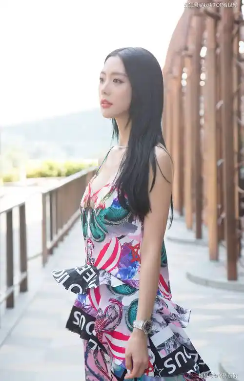 原创这可着实顶不住啊这身材饱满丰腴成熟性感