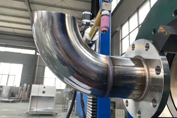 弯管法兰自动焊接中